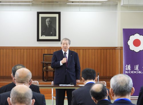 口絵?上村春樹講道館長の挨拶.JPG